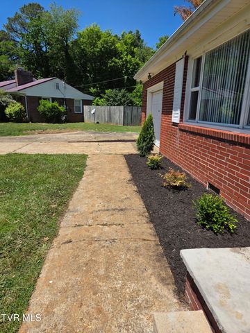 408 Circle Heights Drive, Greeneville, TN 37745
