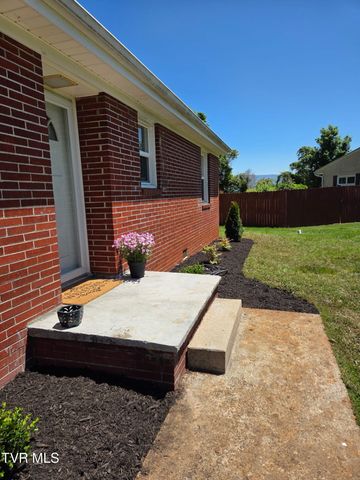408 Circle Heights Drive, Greeneville, TN 37745