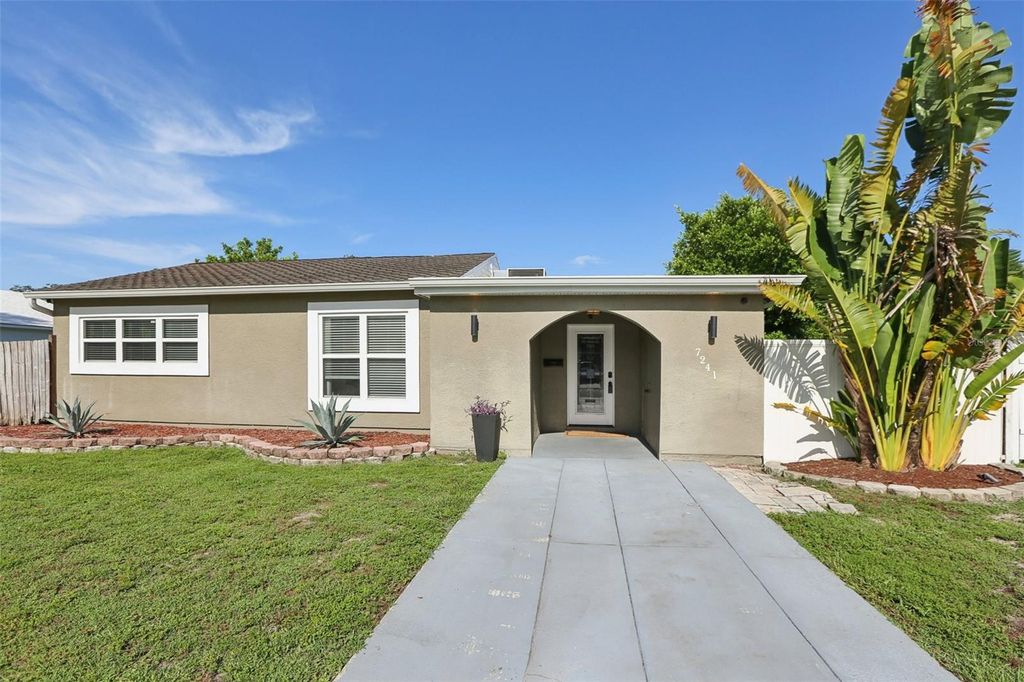 7241 13TH STREET N, St Petersburg, FL 33702