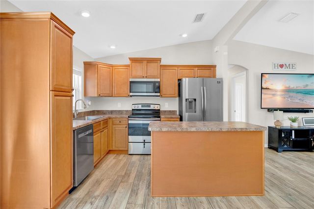 1345 GRAND AVENUE, Orange City, FL 32763