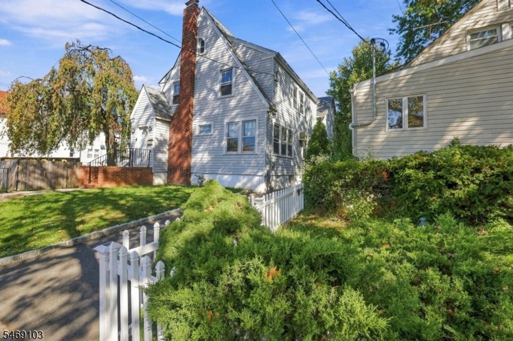 82 Brook Ave, Passaic City, NJ 07055 — photo 2