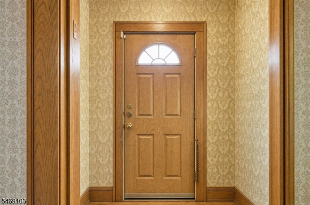 82 Brook Ave, Passaic City, NJ 07055 — photo 4