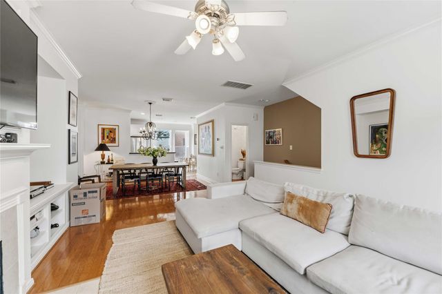 2607 W Dallas Street, Houston, TX 77019