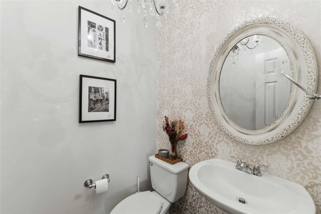 2607 W Dallas Street, Houston, TX 77019