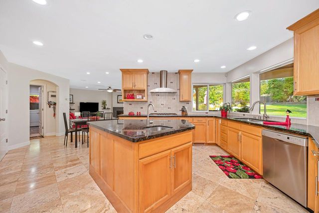 8307 Oak Knoll Dr, Granite Bay, CA 95746