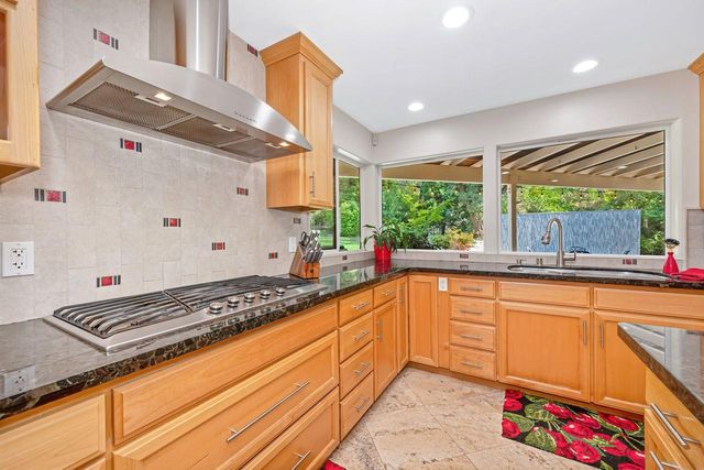 8307 Oak Knoll Dr, Granite Bay, CA 95746