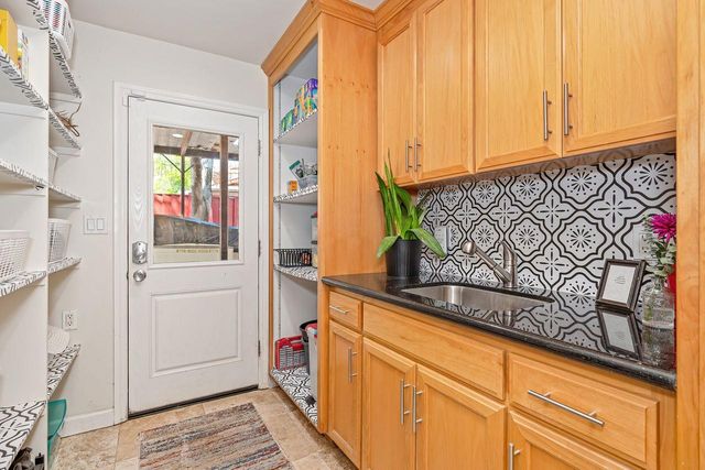 8307 Oak Knoll Dr, Granite Bay, CA 95746