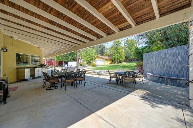 8307 Oak Knoll Dr, Granite Bay, CA 95746