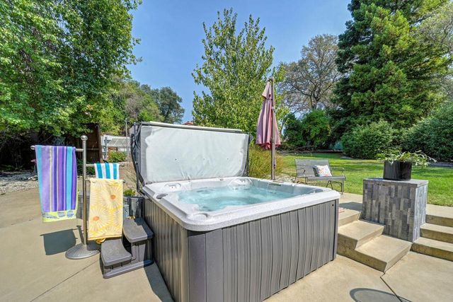 8307 Oak Knoll Dr, Granite Bay, CA 95746