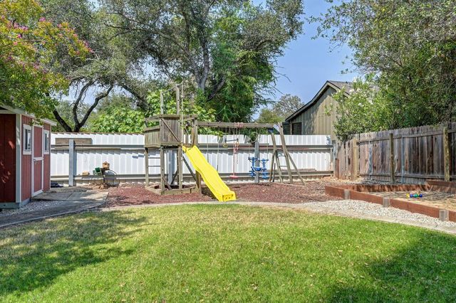 8307 Oak Knoll Dr, Granite Bay, CA 95746
