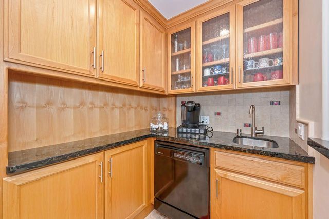 8307 Oak Knoll Dr, Granite Bay, CA 95746