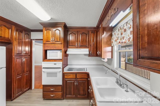 2977 US Highway 70 None W, Marion, NC 28752