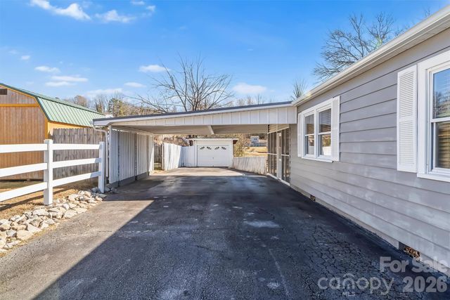 2977 US Highway 70 None W, Marion, NC 28752