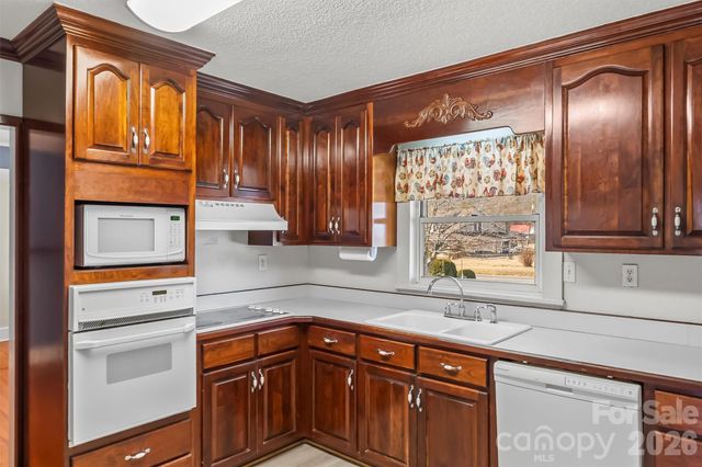 2977 US Highway 70 None W, Marion, NC 28752