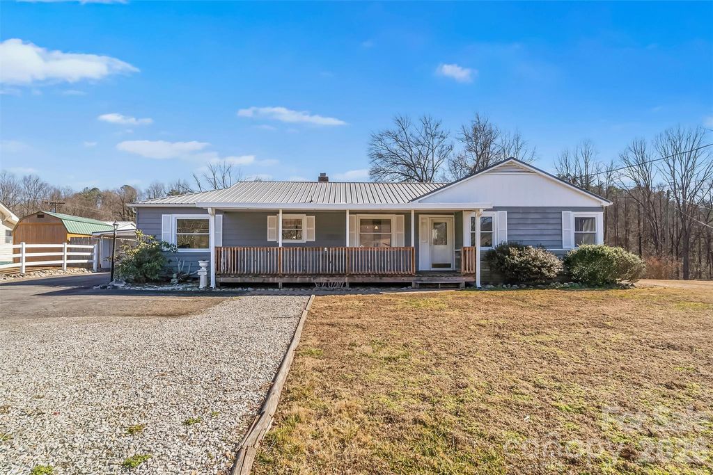 2977 US Highway 70 None W, Marion, NC 28752