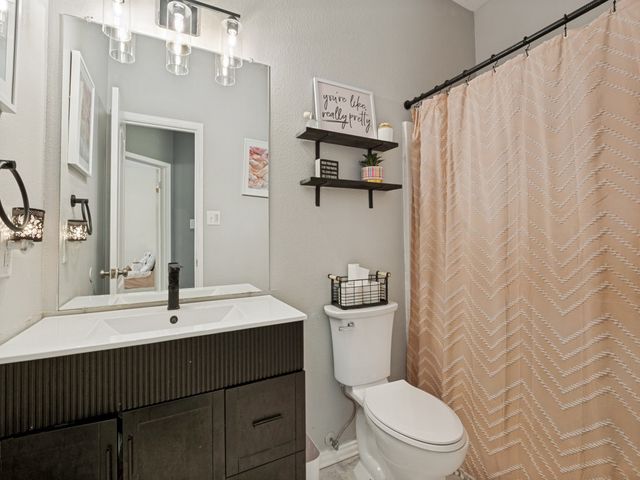 1655 Wildflower Drive, Waxahachie, TX 75165