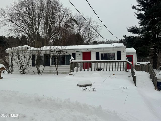 2438 Brookview Road, Schodack, NY 12033