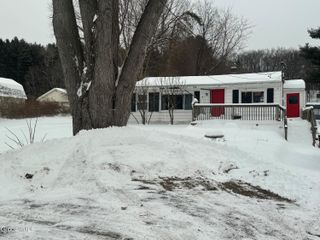 2438 Brookview Road, Schodack, NY 12033