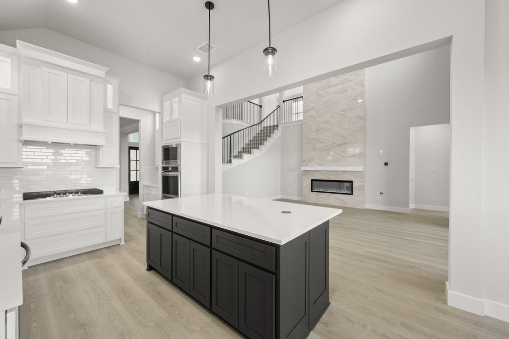 1202 Flock Drive, Mansfield, TX 76063