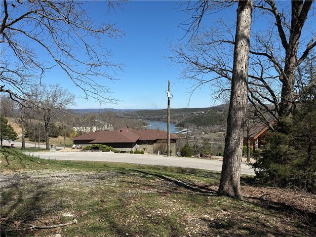 Rocky Top Circle, Holiday Island, AR 72631