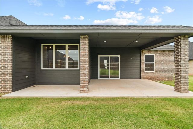 11721 NW 105th Street, Yukon, OK 73099