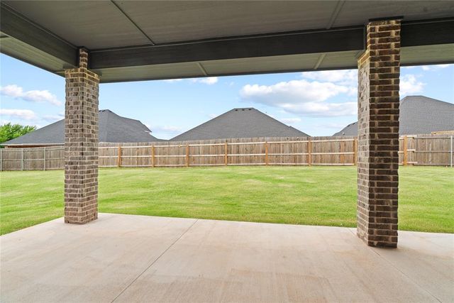 11721 NW 105th Street, Yukon, OK 73099