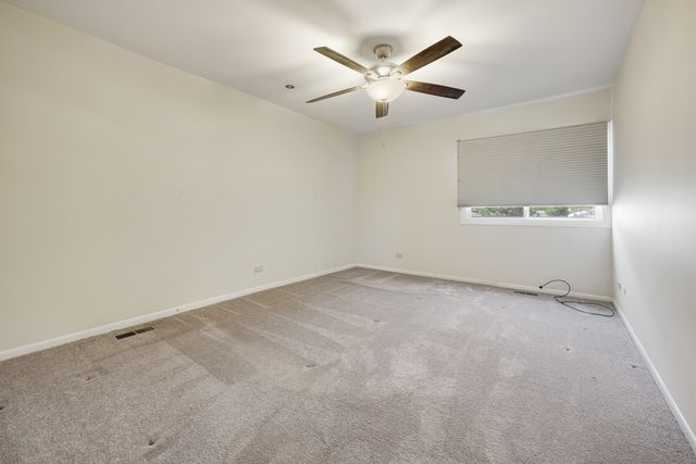1525 Columbia Court, Elk Grove Village, IL 60007