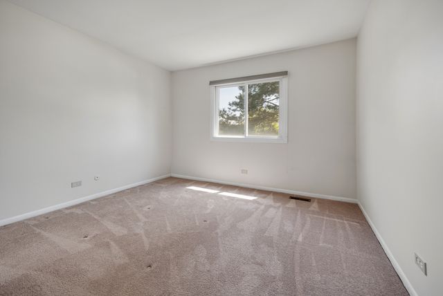 1525 Columbia Court, Elk Grove Village, IL 60007