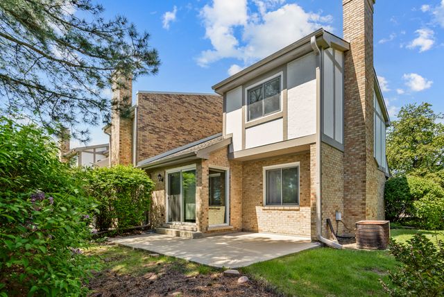 1525 Columbia Court, Elk Grove Village, IL 60007