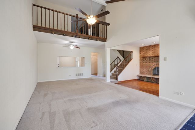 1525 Columbia Court, Elk Grove Village, IL 60007
