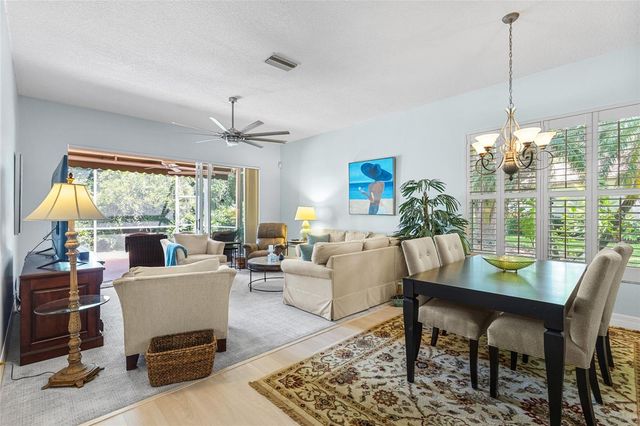 6662 OAKBROOKE CIRCLE, Bradenton, FL 34202