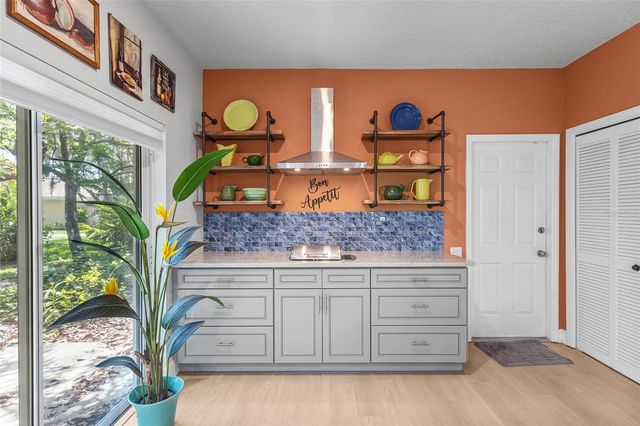 6662 OAKBROOKE CIRCLE, Bradenton, FL 34202