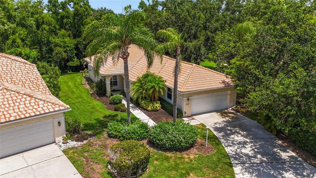6662 OAKBROOKE CIRCLE, Bradenton, FL 34202