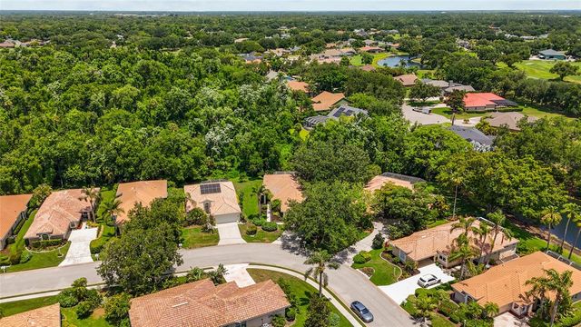 6662 OAKBROOKE CIRCLE, Bradenton, FL 34202