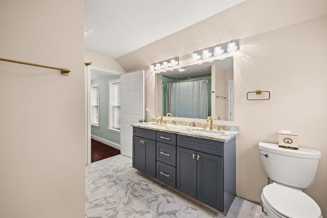 551 Tremont St, Taunton, MA 02780