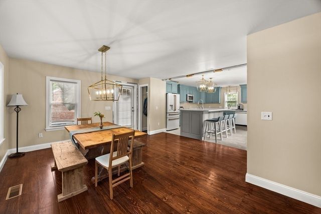 551 Tremont St, Taunton, MA 02780