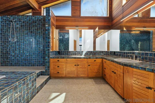 30830 Ranch Creek Rd, Valley Center, CA 92082