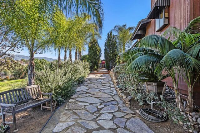 30830 Ranch Creek Rd, Valley Center, CA 92082