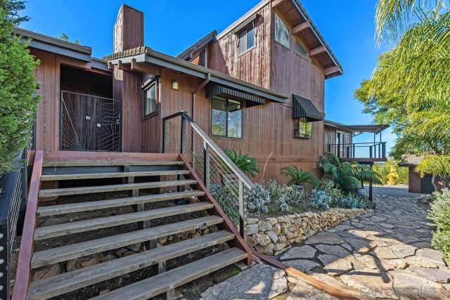 30830 Ranch Creek Rd, Valley Center, CA 92082