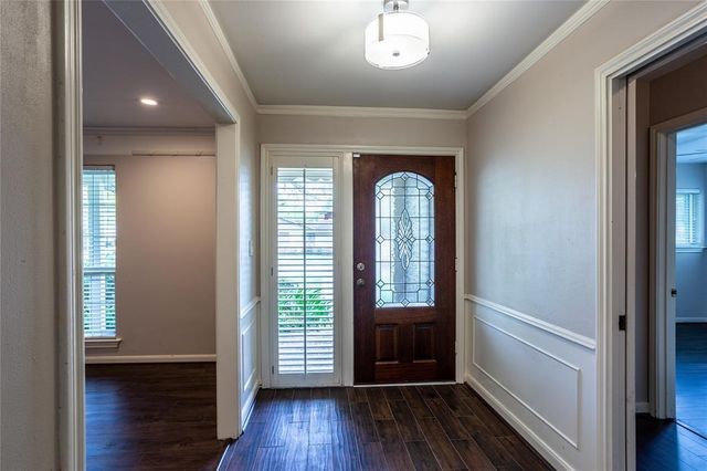 2114 Walnut Bend Lane, Houston, TX 77042