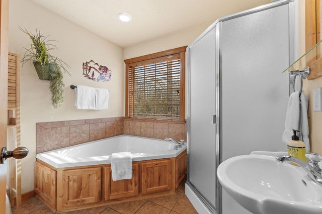 110 Bells Avenue 95b, Branson West, MO 65737