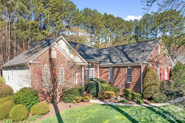 104 Kestrel Court, Mount Holly, NC 28120