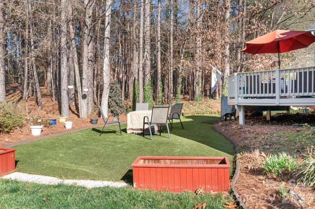 104 Kestrel Court, Mount Holly, NC 28120