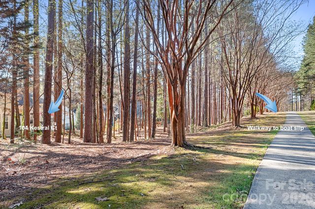 104 Kestrel Court, Mount Holly, NC 28120