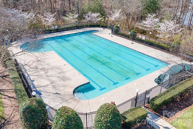 104 Kestrel Court, Mount Holly, NC 28120