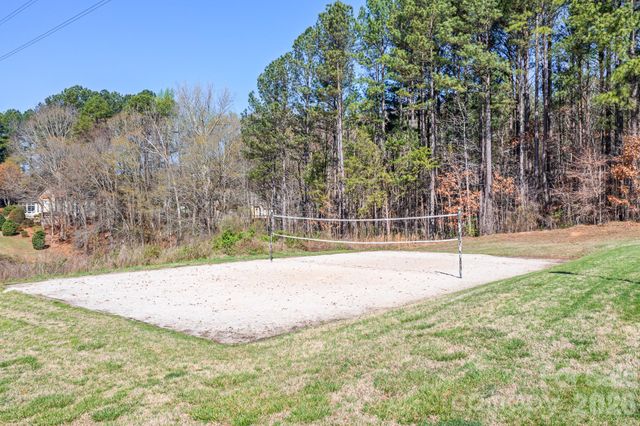 104 Kestrel Court, Mount Holly, NC 28120