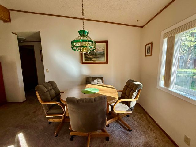 8907 Big Pine Way, Klamath Falls, OR 97601