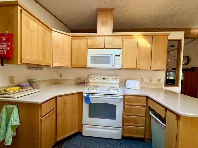 8907 Big Pine Way, Klamath Falls, OR 97601