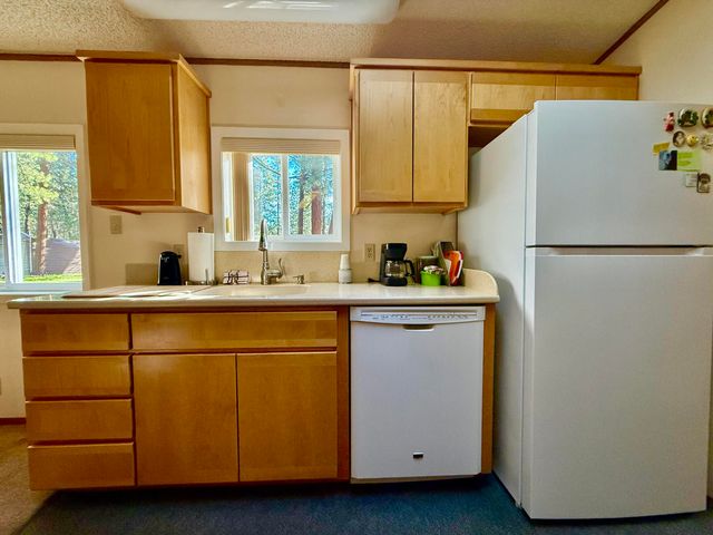 8907 Big Pine Way, Klamath Falls, OR 97601