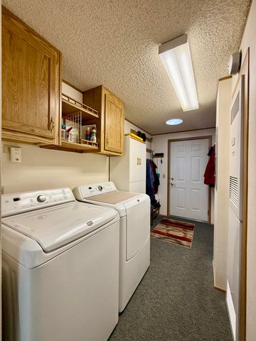 8907 Big Pine Way, Klamath Falls, OR 97601